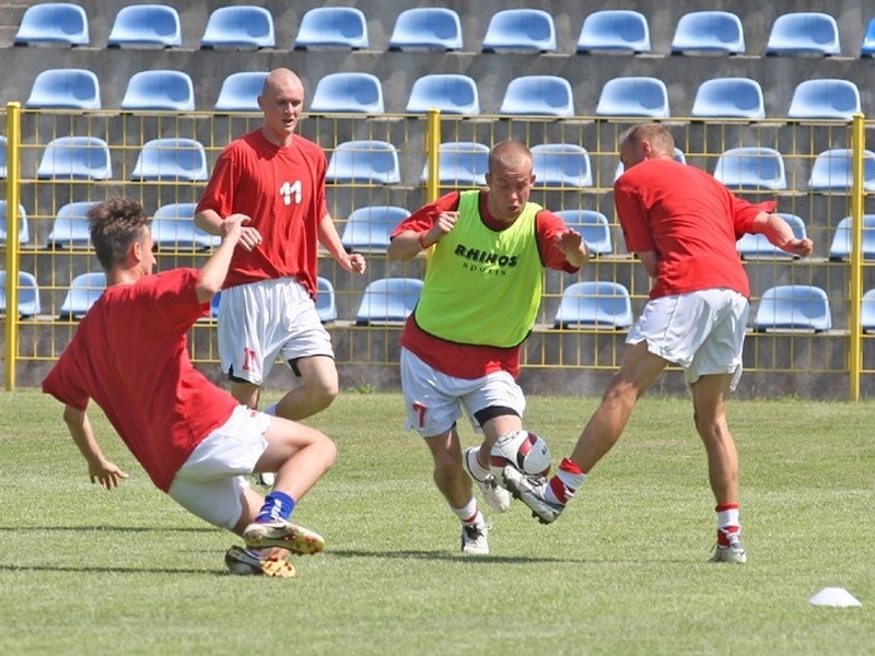 W meczu kontrolnym, Gryf Slupsk pokonal Gryfa II Slupsk 2:1...