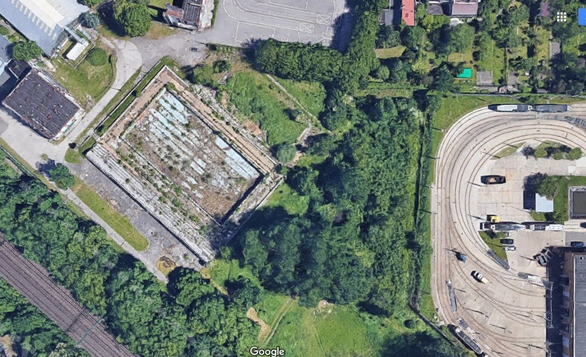 Odkryty basen WKS-u przy Racławickiej ustąpi miejsca nowej...