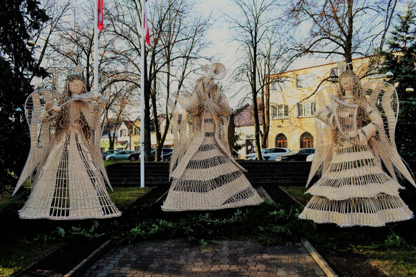 Wiklinowe anioły ozdobiły Rudnik nad Sanem. To już świąteczna tradycja. Ozdoby budzą zachwyt (ZDJĘCIA)