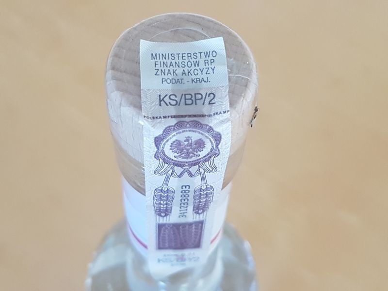 Alkohol jest oczywiście produkowany legalnie i posiada...