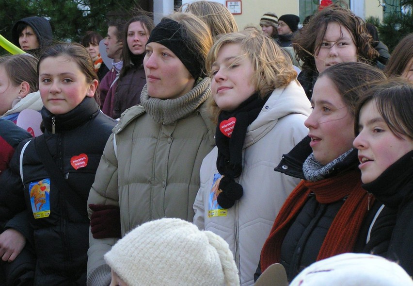 Wielka Orkiestra Świątecznej Pomocy w Ostrołęce. 27. finał już 13 stycznia, a na razie wspominamy. Archiwalne zdjęcia z finału w 2005 roku