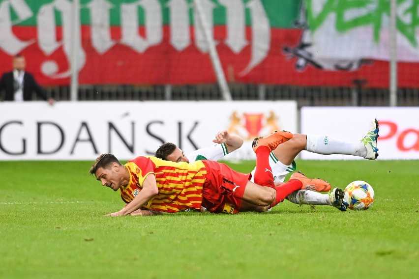 PKO Ekstraklasa. Porażka Korony Kielce z Lechią Gdańsk 0:2. Debiut trenera Mirosława Smyły [ZDJĘCIA]