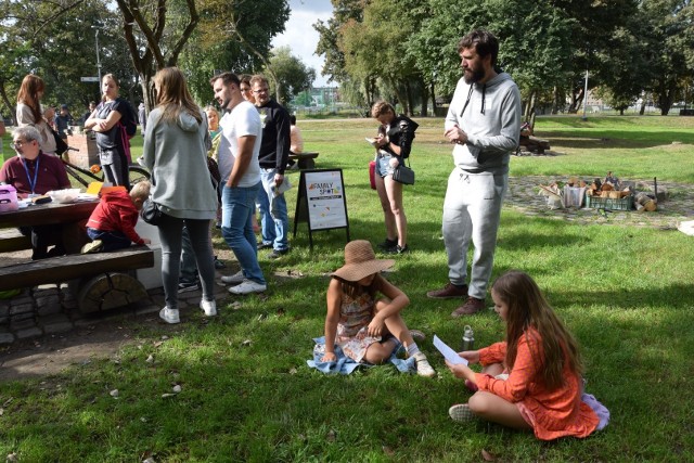 Pruszczański punkt Family Spot zaprosił mieszkańców do gry miejskiej