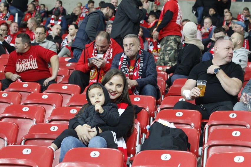 Widzew - Sandecję Nowy Sącz. Zobacz kibiców Widzewa na meczu...