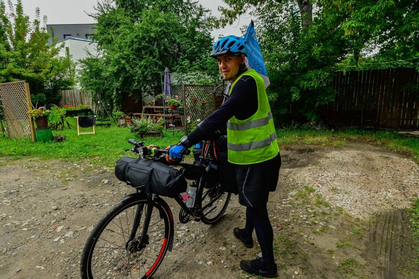 Pojechał na rowerze do Gdyni, by zwrócić uwagę na przestrzeganie praw ojców 