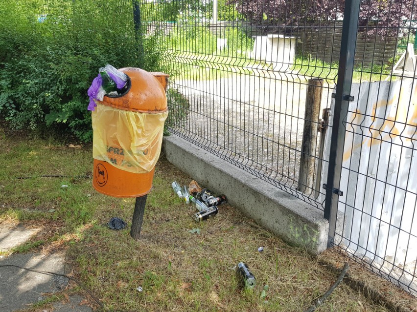 Mieszkańcy osiedla Piasta w Białymstoku narzekają na brudne...