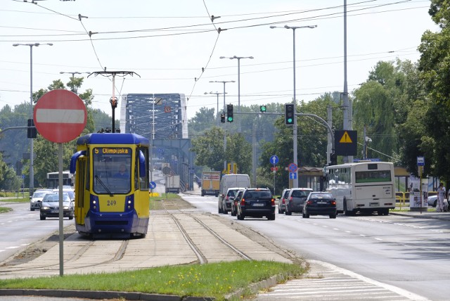 02.08.2017 torun plac rapackiego planowane zmiany w wezle przesiadkowym na placu rapackiego plac rapackiego wezel przesiadkowy mzk fot. grzegorz olkowski / polska press