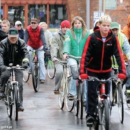 Rowerzystów w Słupsku nie brakuje. Niestety brakuje ścieżek...