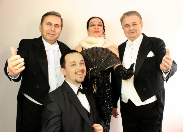 Wykonacy niedzzielnego Koncertu sołackiego to związani z Teatrem Wielkim mezzosopranistka Barbara Jędrychowska, tenor Karol Bo-chański, bas Krzysztof Jahns i panista Marcin Dęga.