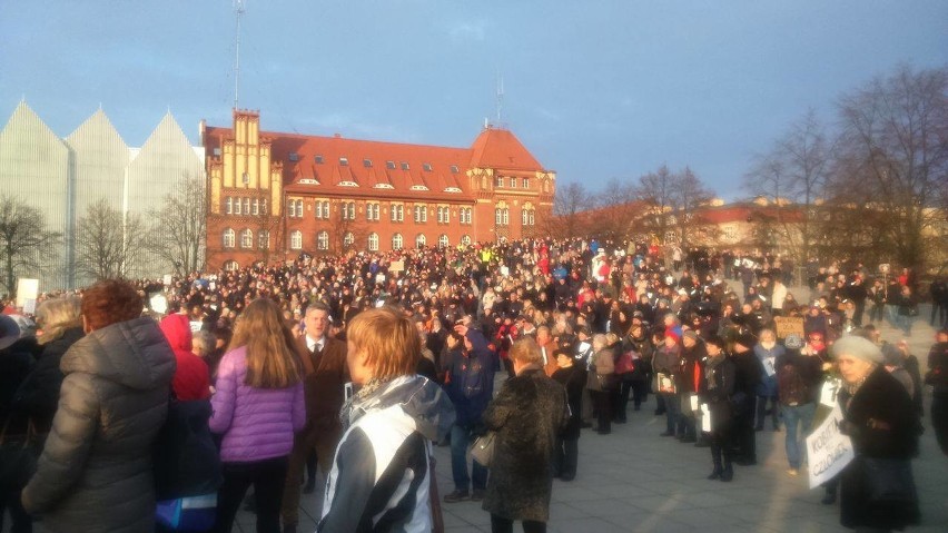 Rebelia. Strajk kobiet w Szczecinie [zdjęcia, wideo] 