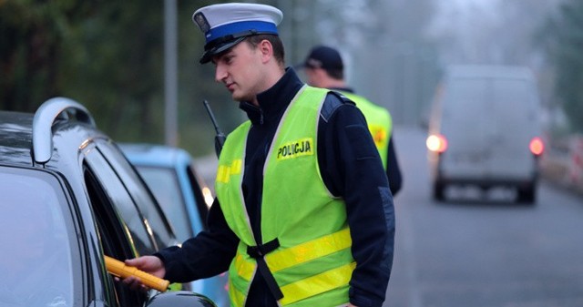 Policjanci z zielonogórskiej policji pojawili się w Sulechowie.