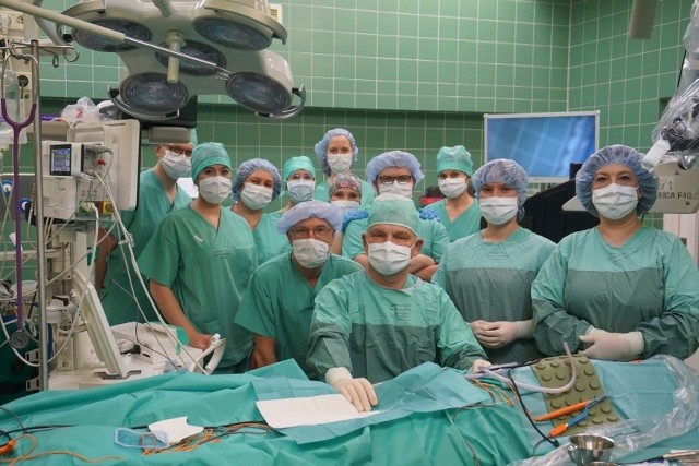 Na początku roku w USK w Opolu przeprowadzono pierwsze w województwie opolskim wszczepienie implantu ślimakowego. Dzięki temu niespełna 3-letni Kubuś miał szansę po raz pierwszy usłyszeć głos swoich rodziców.