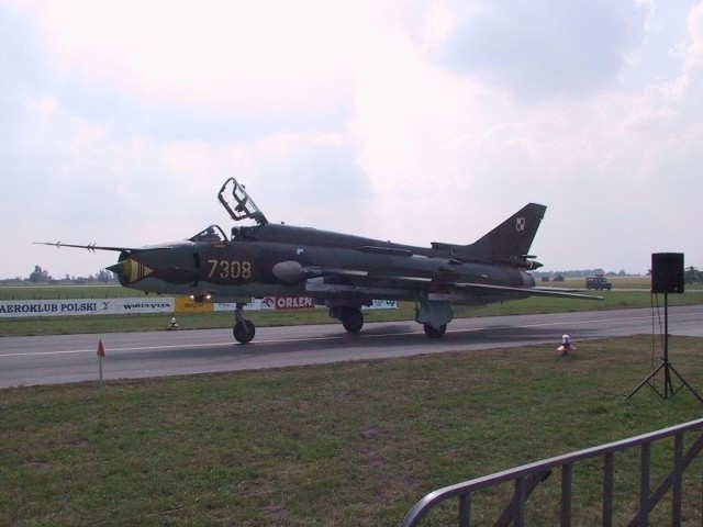 Jednym z pierwszych samolotów, które spodziewane były na radomskim lotnisku był Su-22.