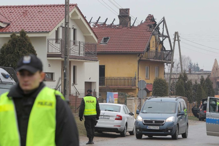 Wybuch i pożar w Murowanej Goślinie - spłonęły trzy domy.