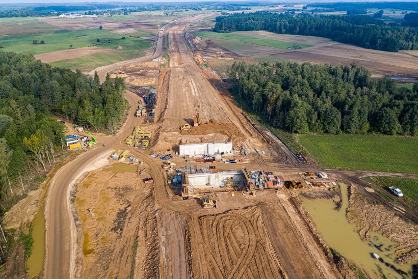 Zaawansowanie prac na budowie odcinka S61 Szczuczyn-Ełk