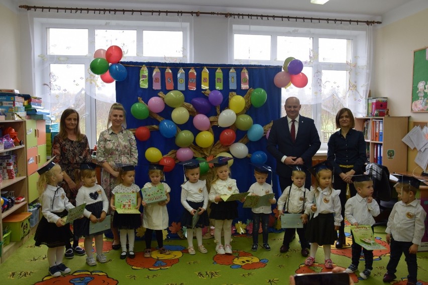 Pasowanie na przedszkolaka w Potoku i Solcu w gminie Szydłów. To były cudowne uroczystości. Zobaczcie zdjęcia