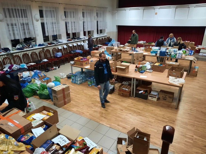 Powstały gminne lokalne punkty zbiórki darów dla Ukrainy...