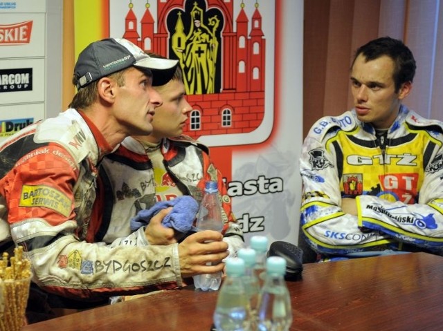 (z prawej) może być w przyszłym sezonie zawodnikiem ekstraligowej Polonii Bydgoszcz. Włodarze GTŻ namawiają go do jazdy w macierzystym klubie.