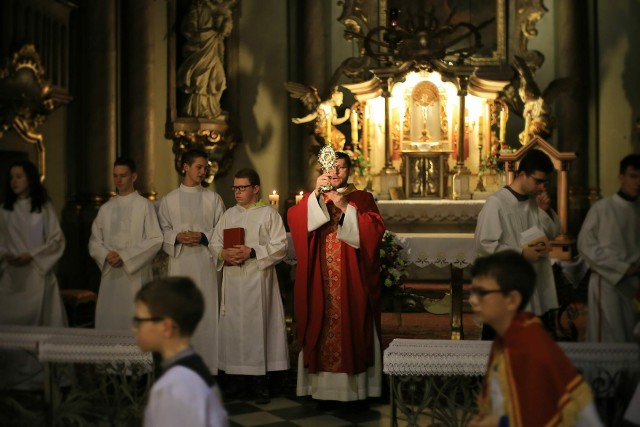 W parafii w Łączniku św. Walenty czczony jest od 400 lat. Wspólnota posiada relikwie tego świętego męczennika - patrona nie tylko zakochanych.