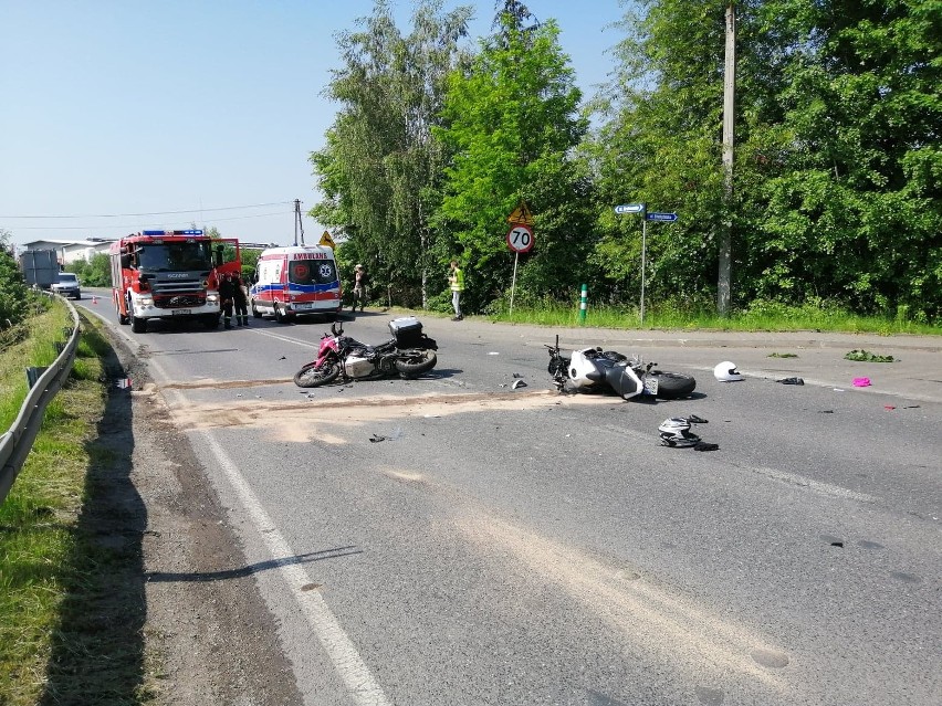 Trzy osoby poszkodowane w zderzeniu dwóch motocykli na drodze wojewódzkiej nr 933 w Gorzowie [ZDJĘCIA]