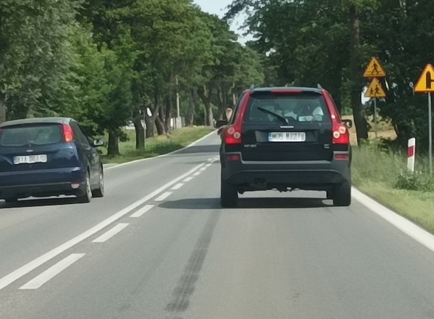 Sygnał od Czytelnika. Nieodpowiedzialny kierowca na trasie do Ostrołęki. Nie róbcie tak! 23.07.2022