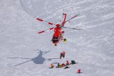 Akcja TOPR w rejonie Kasprowego Wierchu. Ratownicy pomagali rannej narciarce