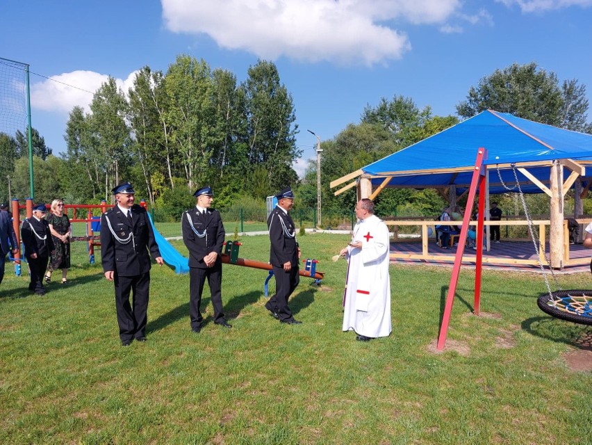 Udany Piknik Rodzinny na boisku w Drożejowicach. Podczas imprezy prowadzona była zbiórka na rzecz buskiego hospicjum. Zobaczcie zdjęcia