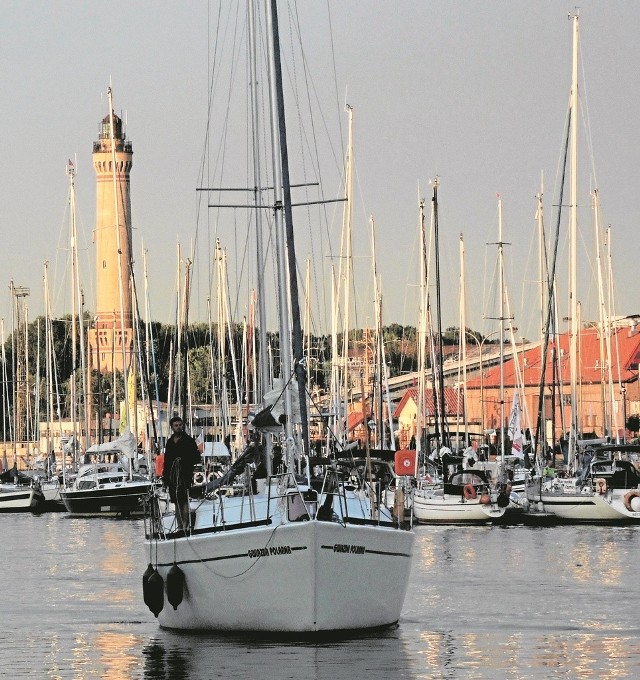 Port jachtowy na terenie Basenu Północnego w Świnoujściu  w sezonie żeglarskim jest pełen jednostek