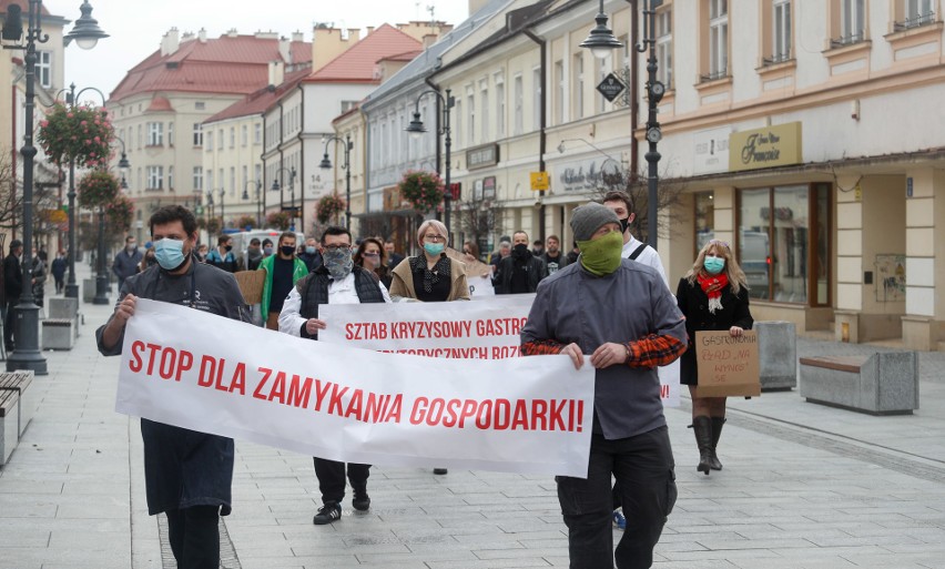 Czarna polewka dla rządu - protest branży gastronomicznej