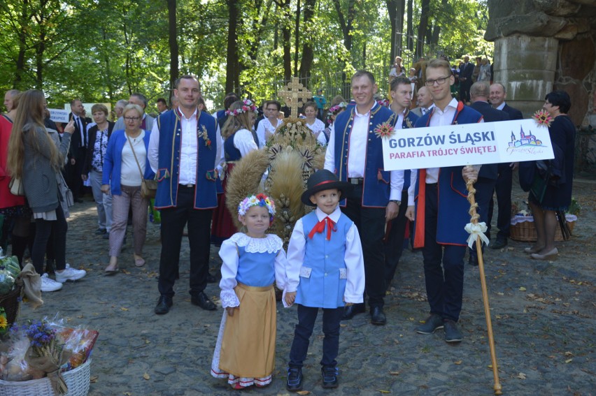 Rolnicy dziękowali za polny w grocie lurdzkiej na Górze...