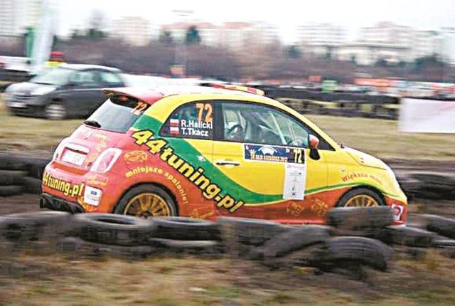 Na Rajd Barbórki Robert Halicki sprowadził z Włoch fiata abarth 500.