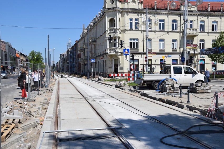 Prace w centrum Częstochowy sprawiają, że mieszkańcy muszą...