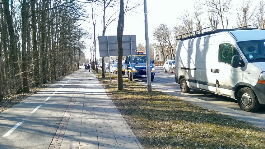 Białystok. Wypadek na ulicy Zwierzynieckiej. Subaru wbiło...