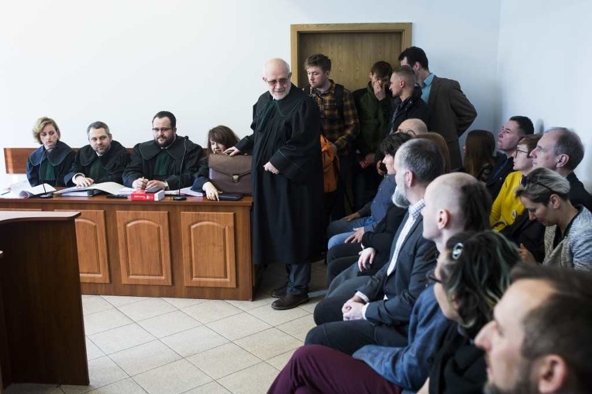 Kraków. Sąd odroczył rozpoczęcie procesu w sprawie blokowania wjazdu na Wawel