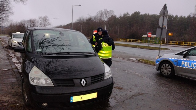 W weekend (21-23 stycznia) zielonogórscy policjanci przeprowadzali kontrole kierowców. Kilku z nich pożegnało się z prawem jazdy, inni dostali wysokie mandaty.