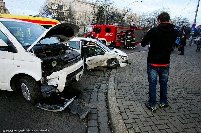 Wrocław, wypadek na skrzyżowaniu Podwala, ul. Sądowej i...