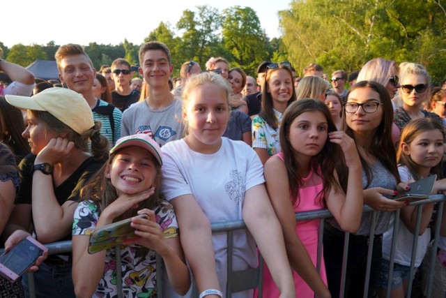 #NaFalach to letni cykl bezpłatnych koncertów odbywających się nad poznańskimi jeziorami. W sobotę na Strzeszynku wystąpiła Natalia Nykiel. Zobacz zdjęcia z koncertu ----> 