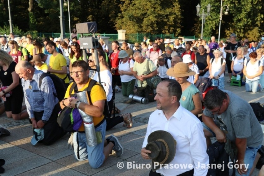 Piesza Pielgrzymka Łomżyńska na Jasną Górę. Pątnicy dotarli już do Częstochowy. 13.08.2020. Zdjęcia