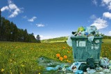 Odbiór śmieci w powiecie białobrzeskim. Ile wynoszą opłaty w każdej gminie? Gdzie jest najdrożej? Wysokie kary za brak segregacji