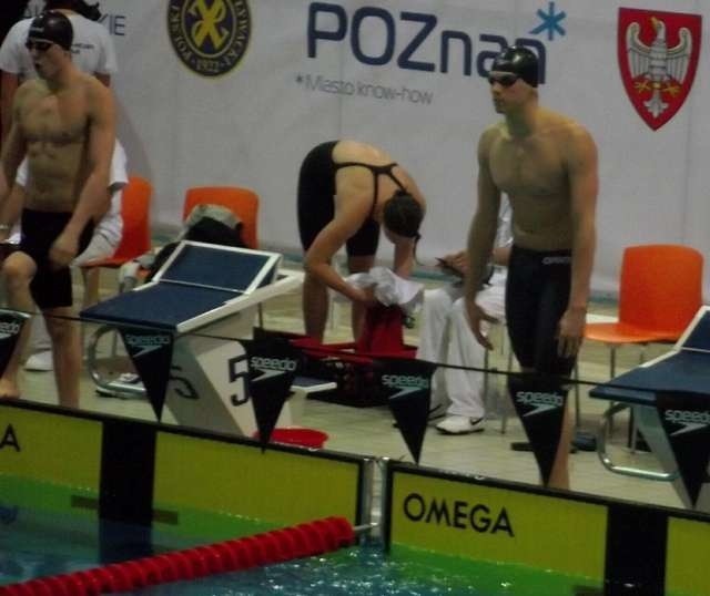 Tomasz Polewka znów pokazał się z dobrej strony, dwukrotnie bijąc na basenie w Kozienicach utytułowanego Radosława Kawęckiego