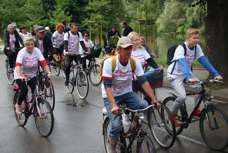 Oświęcim. Rodzinny Rajd Rowerowy po raz 20. Na starcie stanęło ponad 1000 rowerzystów [ZDJĘCIA]