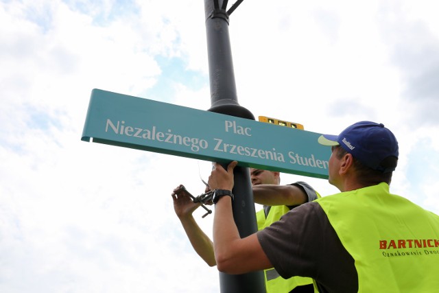 Nie ma już Placu Uniwersyteckiego. Jest Plac Niezależnego Zrzeszenia Studentów