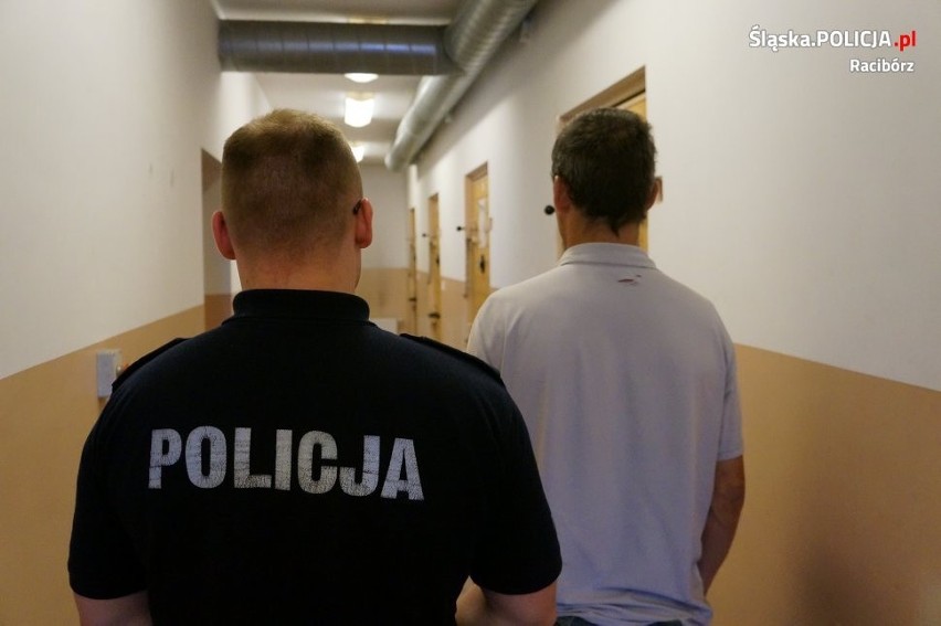 Raciborscy policjanci zatrzymali włamywacza i dwóch paserów