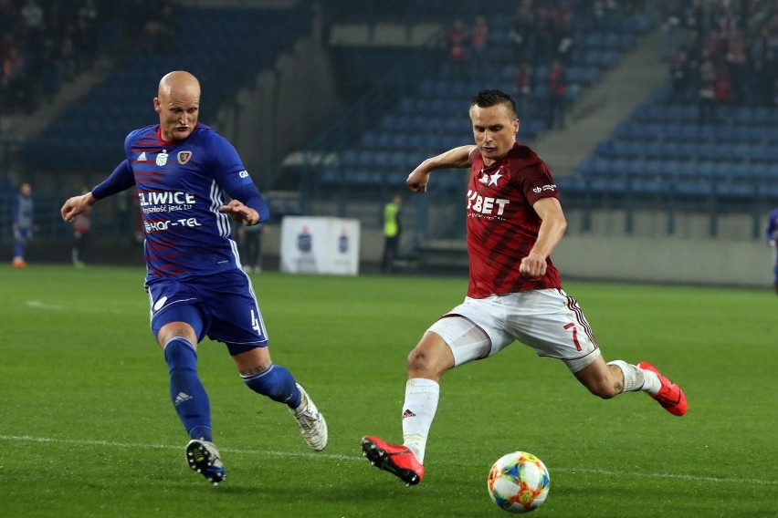 6.04.2019, Kraków: Peszko w meczu Wisła - Piast Gliwice; z...