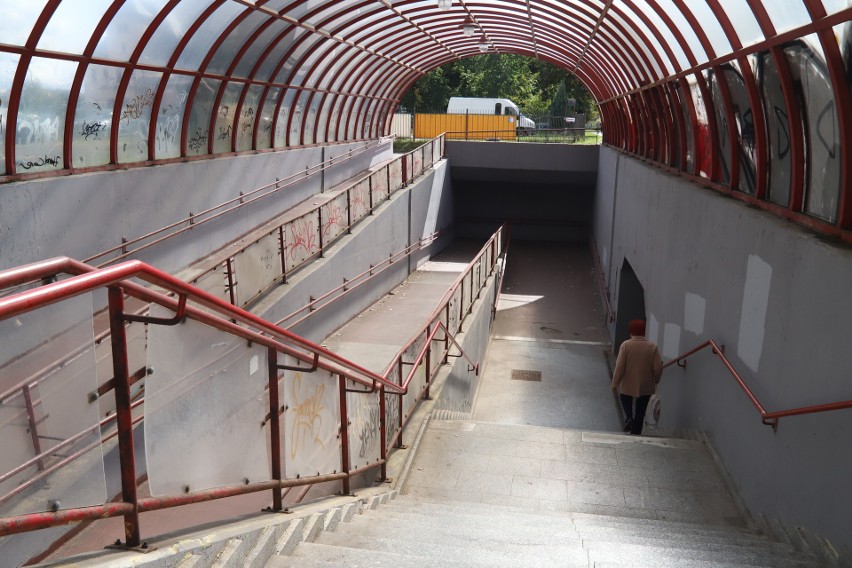 Zatwierdzony w Budżecie Obywatelskim w 2016 r. remont przejścia podziemnego przy ul. Zgierskiej nie może doczekać się realizacji 