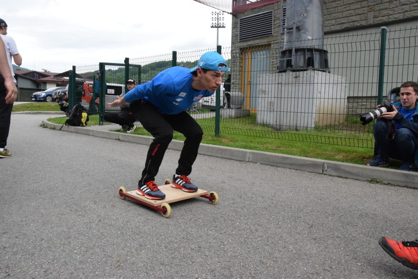 Trening polskich skoczków w Szczyrku. W jakiej formie są Kamil Stoch i Spółka? Oto jest pytanie ZDJĘCIA