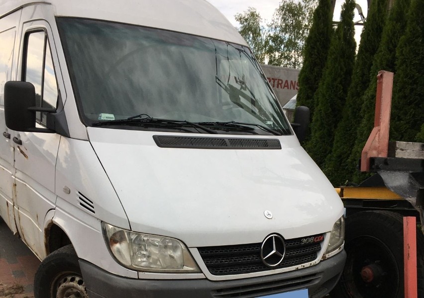 W ofercie skarbówki jest między innymi Mercedes za 3 000...