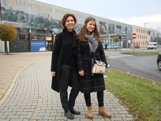 Karolina Pawlus z Brzeszcz z córką Klaudią uważają, że nowe połączenie z Warszawą ułatwi życie wielu pasażerom