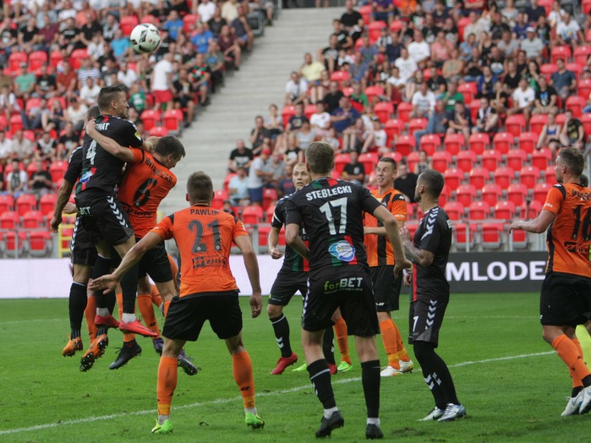 GKS Tychy - Chrobry Głogów 1:1. Zwycięstwo stracone w ostatniej minucie po rzucie karnym RELACJA, ZDJĘCIA, OPINIE