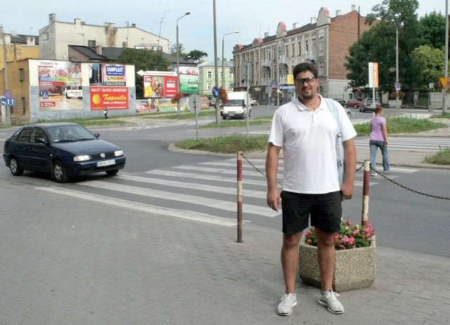 - Wyjazd z ulicy Traugutta w Narutowicza nie należy do łatwych, dlatego przebicie drogi przez plac Małgorzatki to dobry pomysł &#8211; uważa przypadkowo spotkany pan Piotr.